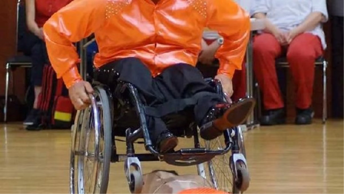Tekerlekli Sandalye Dansı"Yla Hayatları Değişti - Izmir