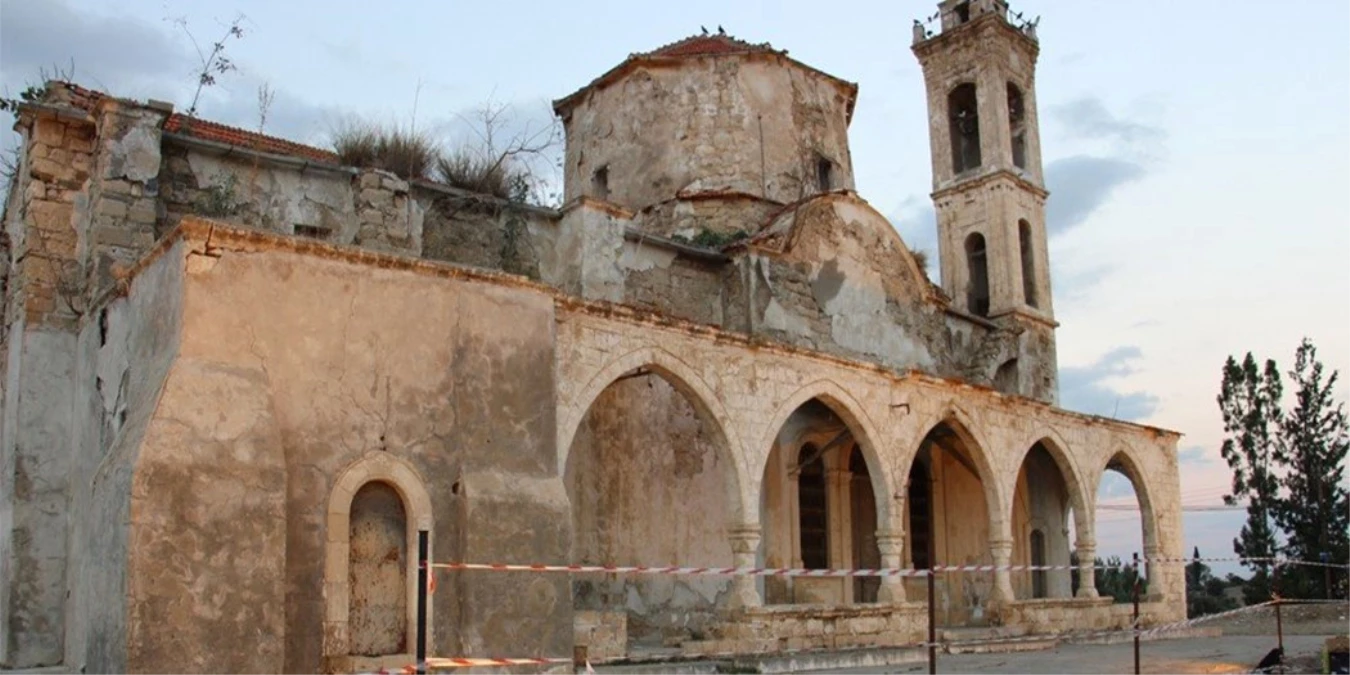 Teröristlerin Tahrip Ettiği Kiliseler Restore Ediliyor