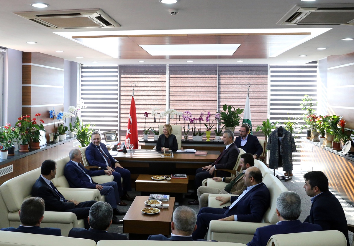 TETSİAD tüm döviz varlıklarını TL\'ye çevirdi