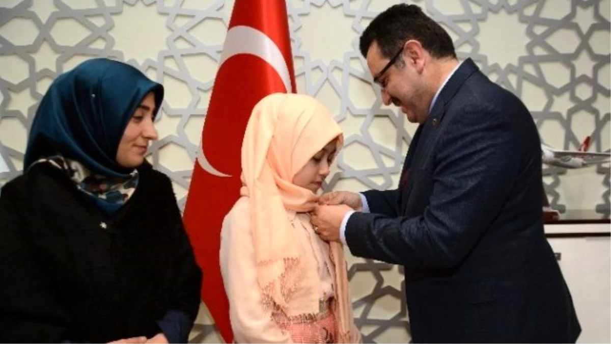 Trabzonlu Küçük Hafızlar Cumhurbaşkanlığı Külliyesi\'nde Ağırlandı