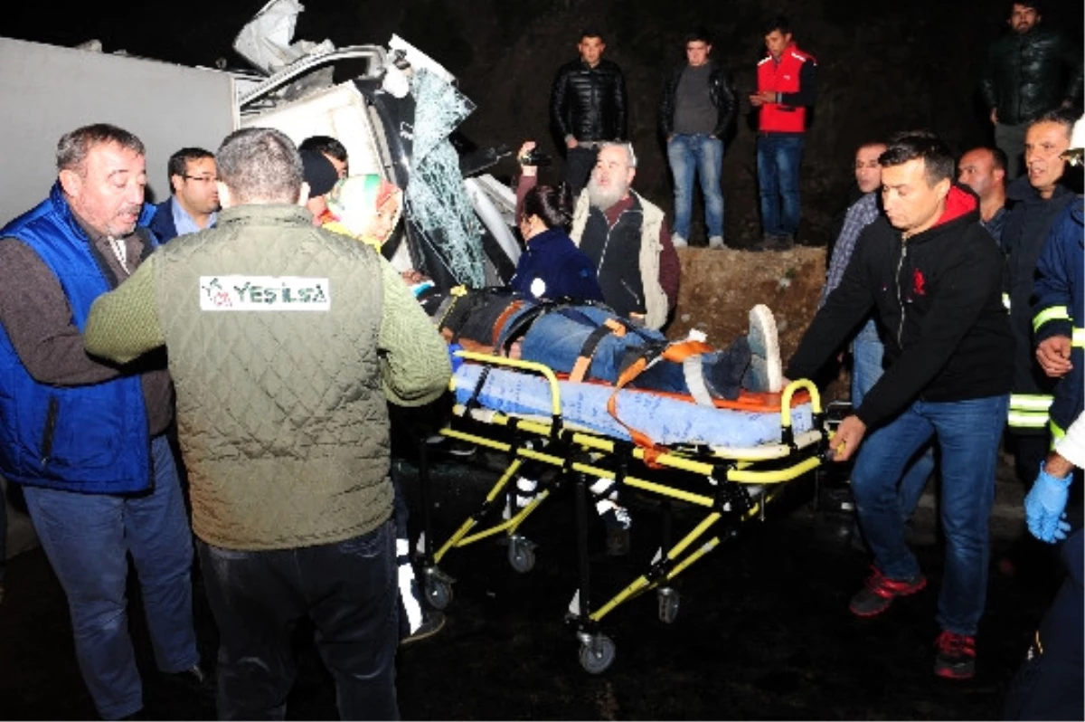 Trafik Kazası: 1 Ölü, 2 Yaralı - Antalya