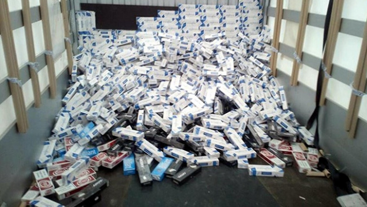 Van\'da 100 Bin Paket Kaçak Sigara Ele Geçirildi