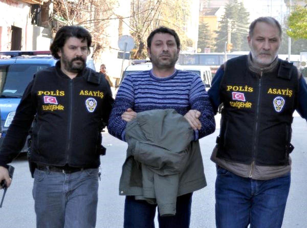 39 Yaşındaki Kadını Evinin Önünde Bıçakladı, Tutuklandı
