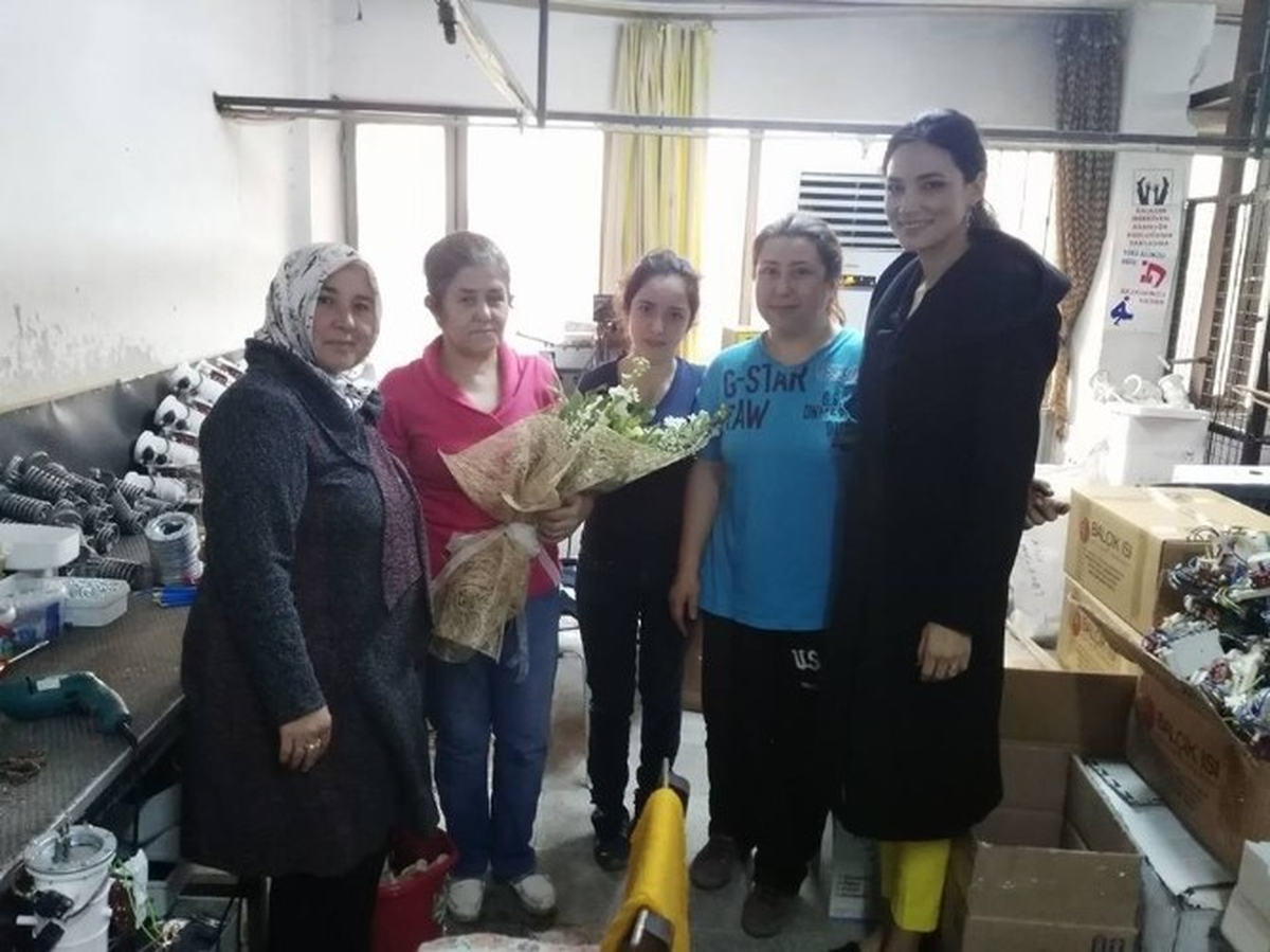 Ak Kadınlar Sanayide Kadın Esnafları Ziyaret Etti