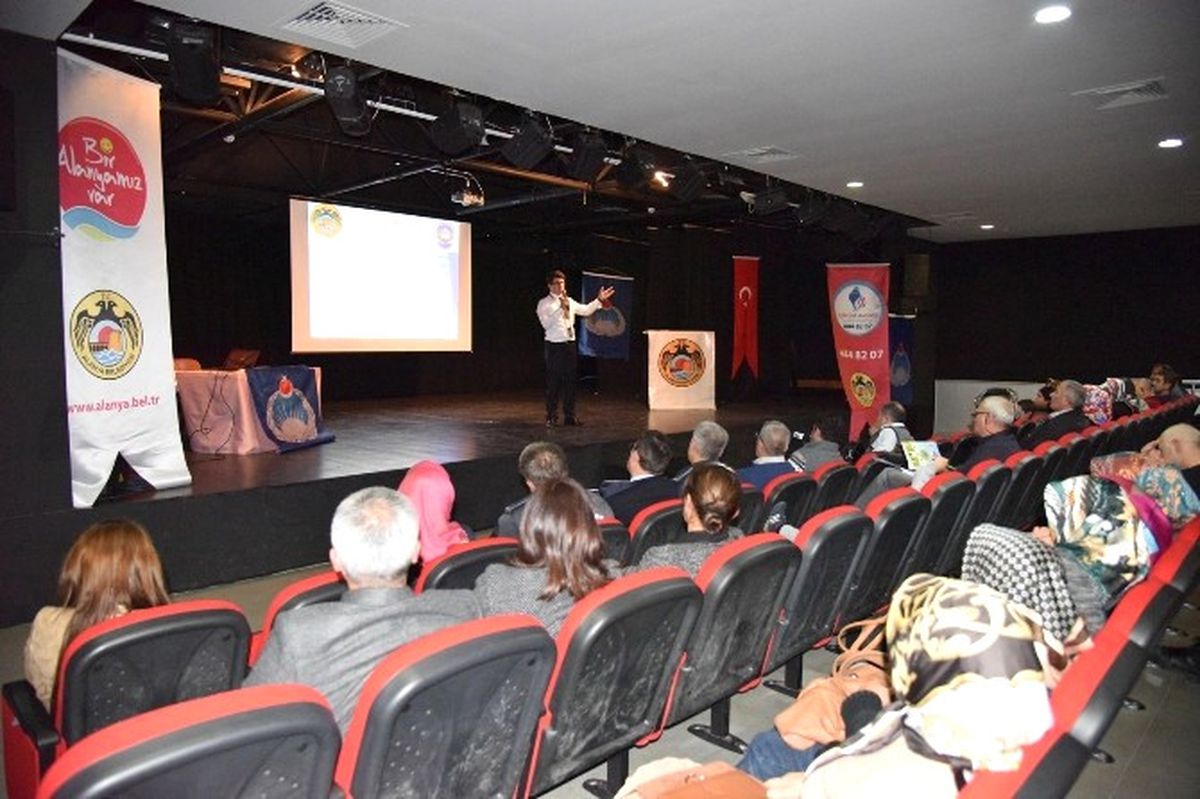 Alanya\'da Kantin İşletmecilerine \' Gıda Hijyeni\' Semineri