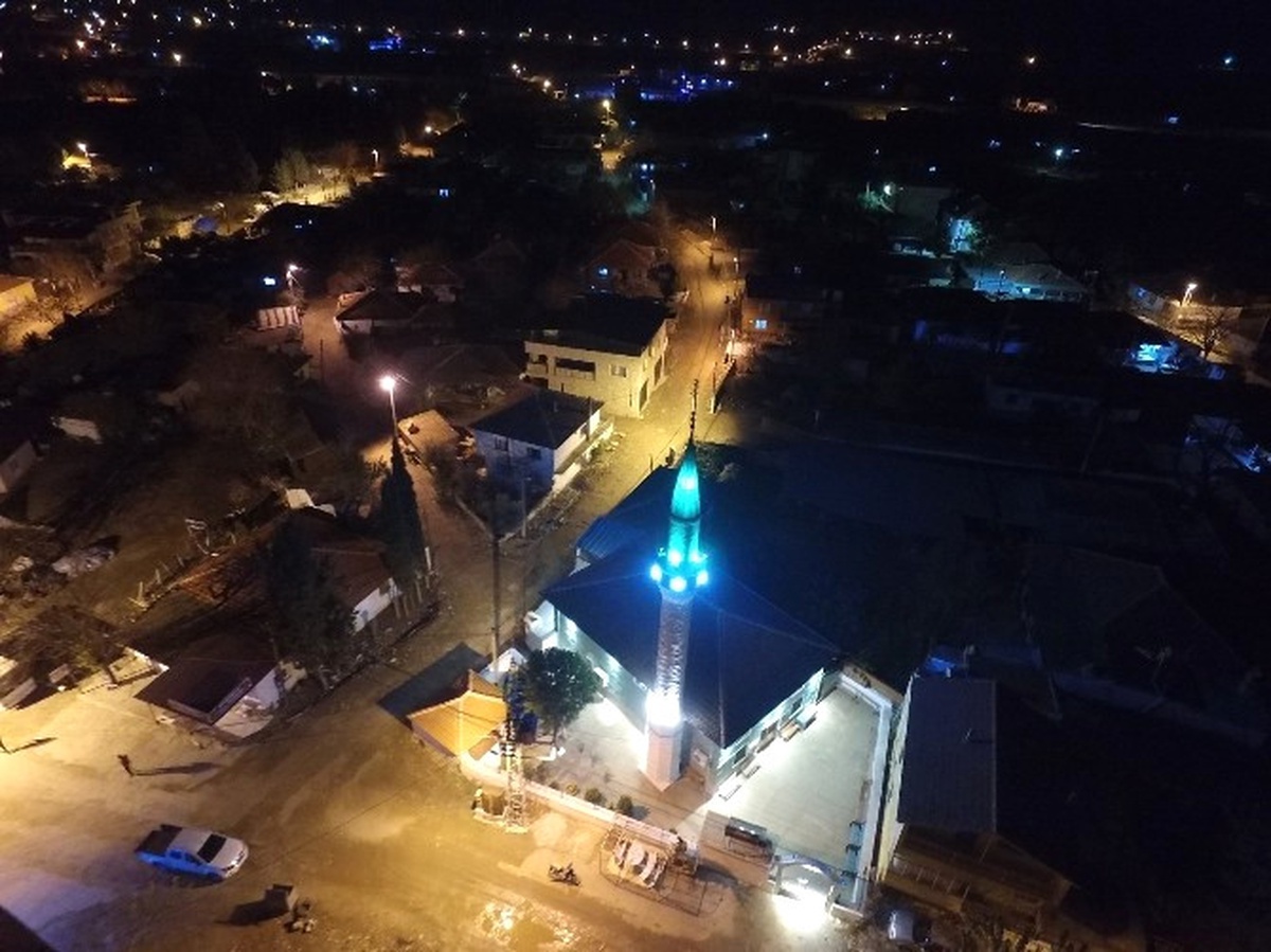 Alaşehir Belediyesi Camilere Destek Vermeye Devam Ediyor