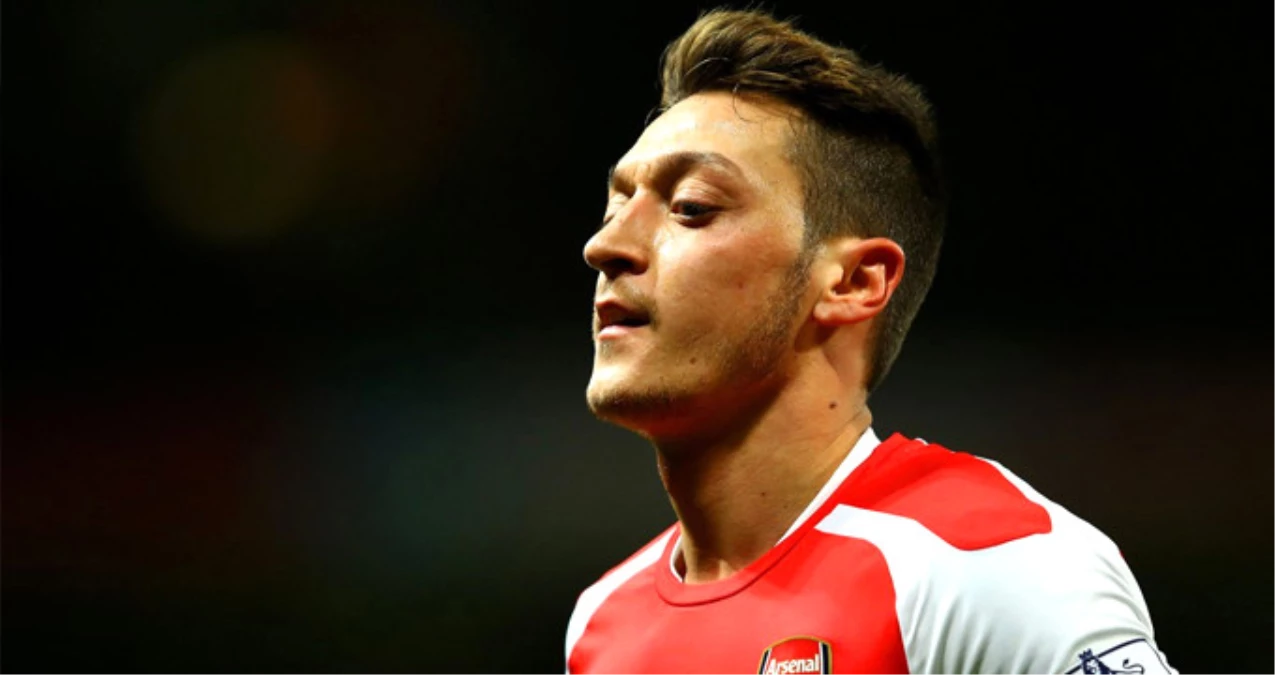 Arsenal\'lı Mesut Özil, France Football Dergisinin En İyi Futbolcu Listesine Giremedi