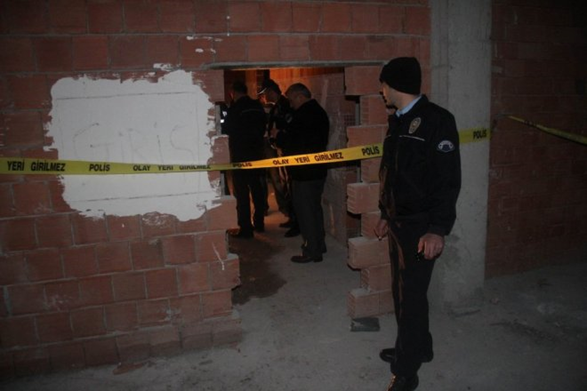 Asansör Boşluğuna Düşen İşçi Öldü