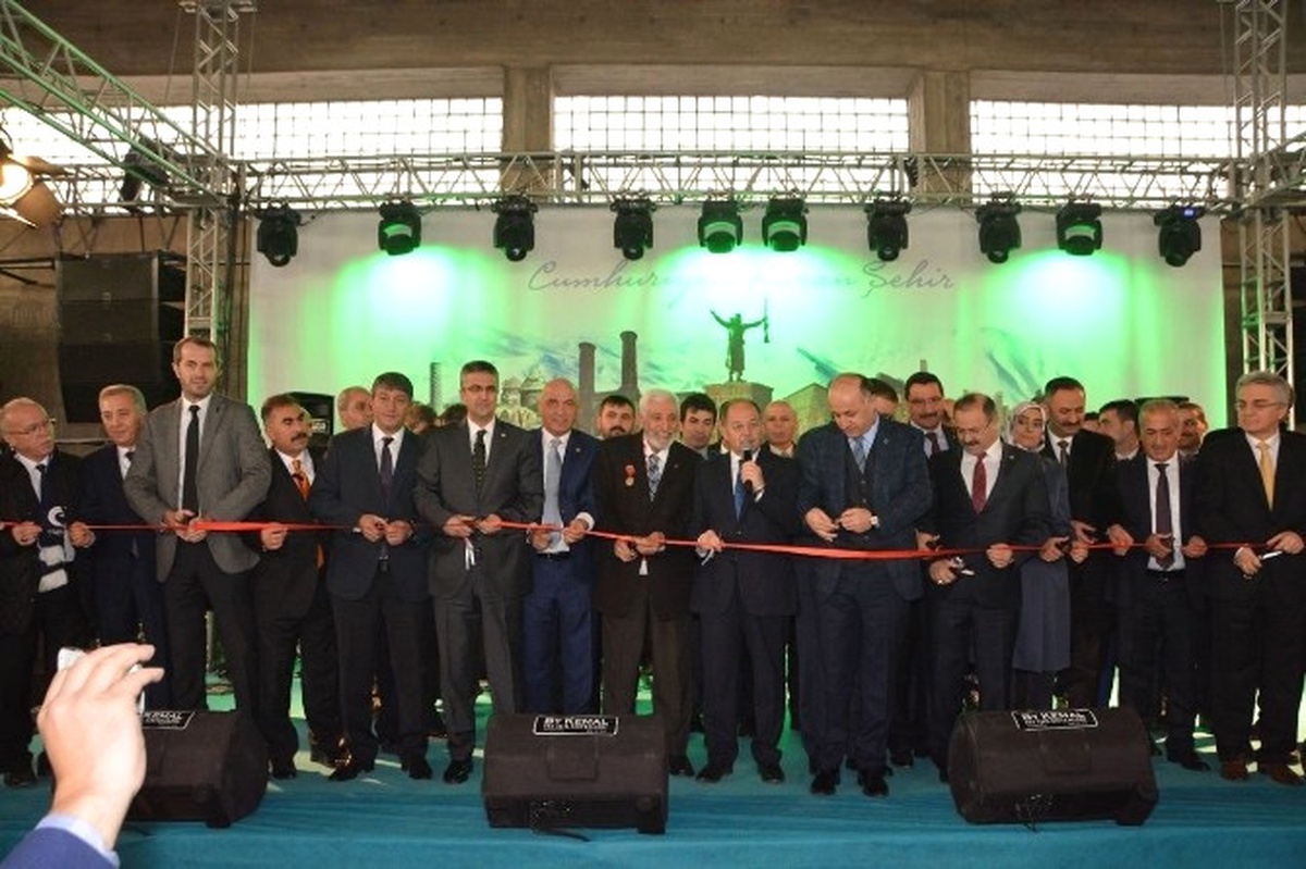 Atatürk Üniversitesi, Erzurum Tanıtım Günleri\'nde Yoğun İlgi Gördü
