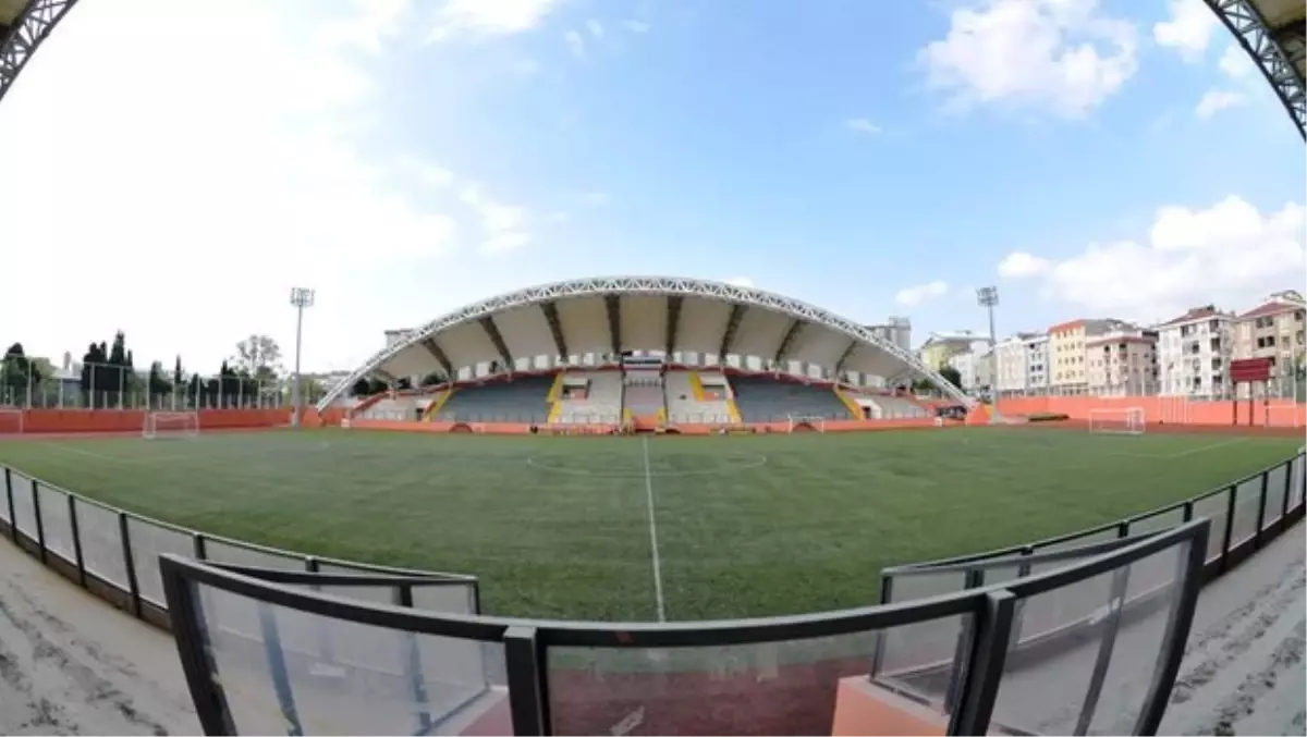 Avcılar Belediyesi Firuzköy Stadı\'nın Yeni Adı...