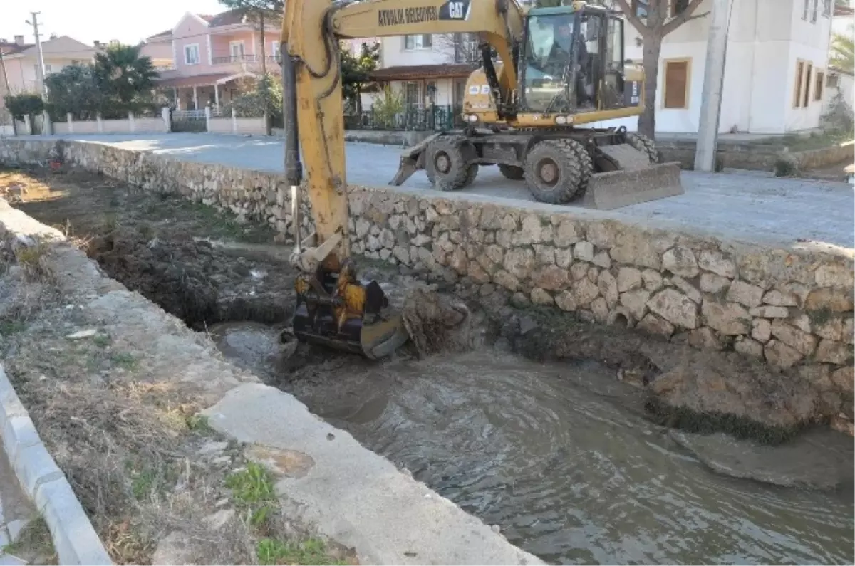 Belediye Başkanı Gençer ve Baski Müdürü Çavdar\'dan Laka Deresi\'nde İnceleme