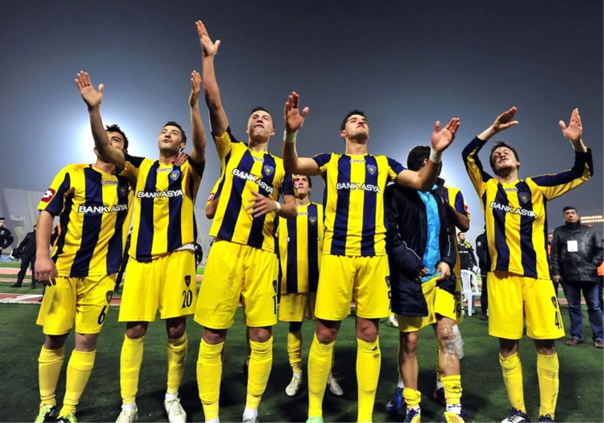 Bucaspor\'da Gençler Kiraya Veriliyor