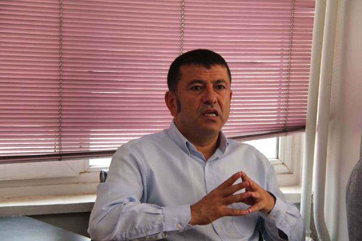 CHP\'li Ağbaba\'dan, \'Pembe Trambüs\' Tepkisi