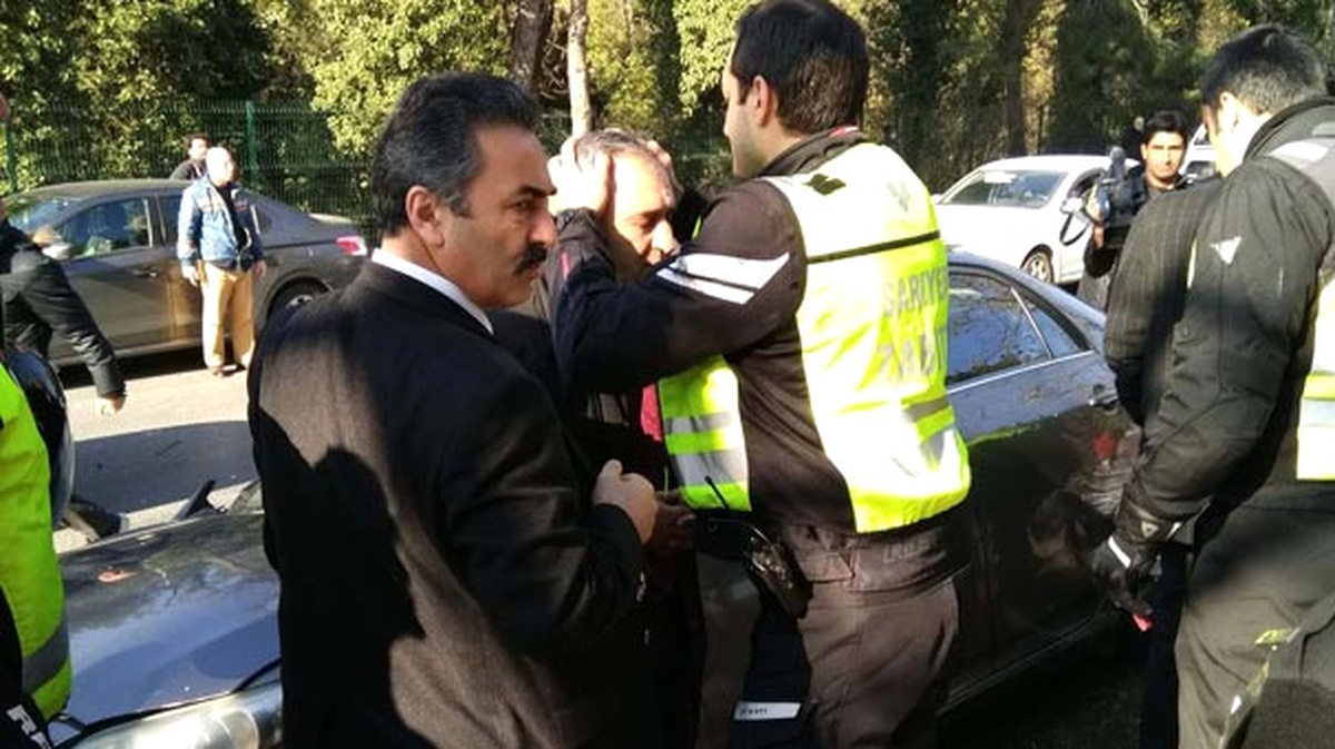 Cumhurbaşkanı Erdoğan\'ın Konvoyunda Kaza(2)