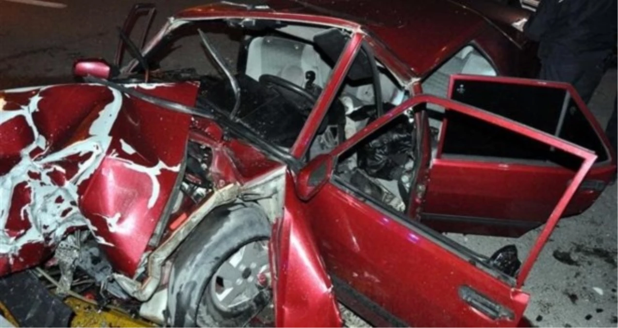 Denizli\'de Trafik Kazası: 1 Ölü, 2 Yaralı