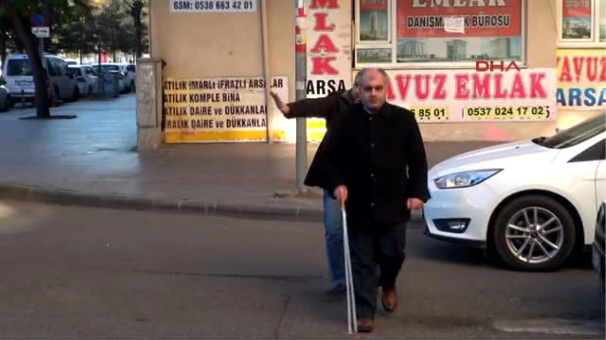 Diyarbakır\'da Trafik Işaklarında Görme Engellilere Türkçe-Kürtçe Sesli Uyarı Sistemi