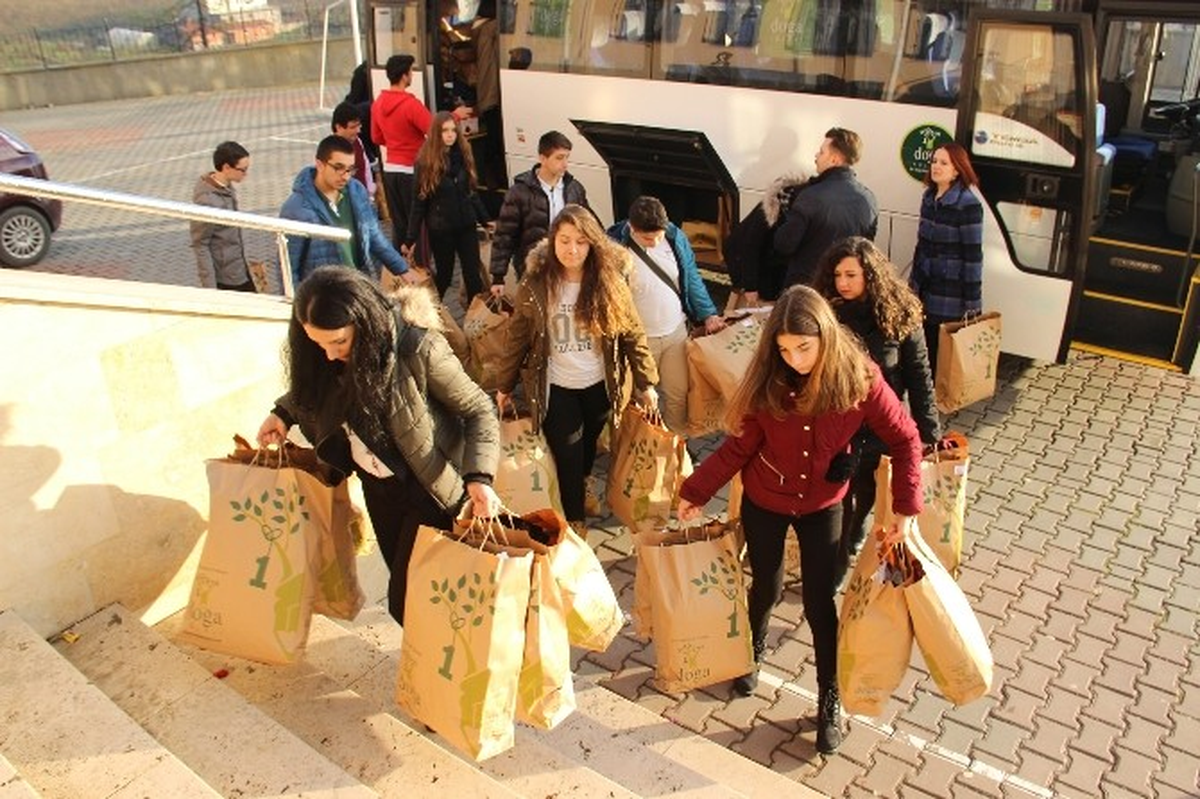 Doğa Okulları\'ndan İhtiyaç Sahibi Çocuklara Yardım Desteği