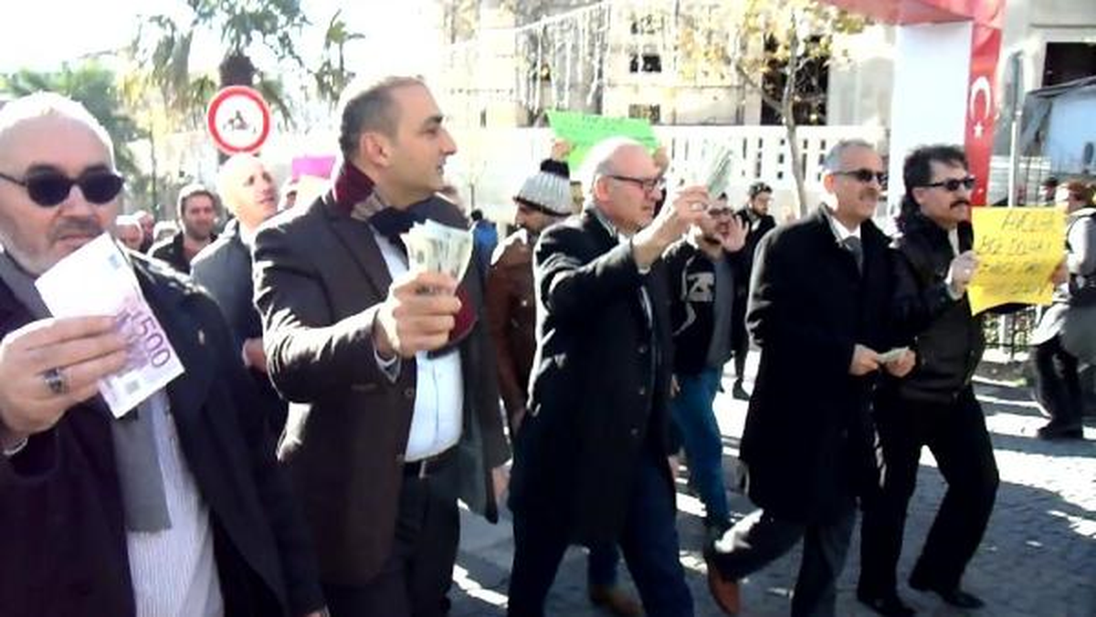 Dövizini Bozdurana Tek Taş Gümüş Yüzük