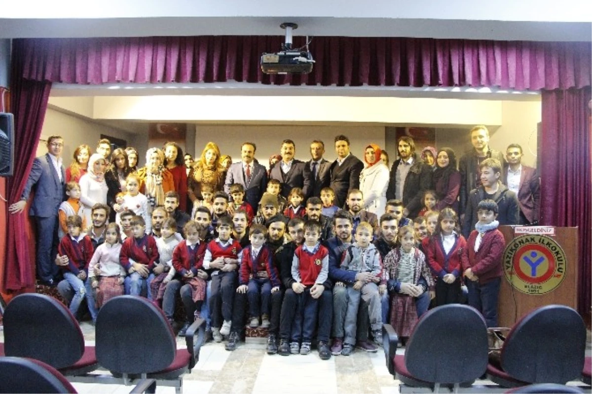 Elazığ\'da Öğrencilere Kırtasiye ve Kıyafet Yardımı Yapıldı