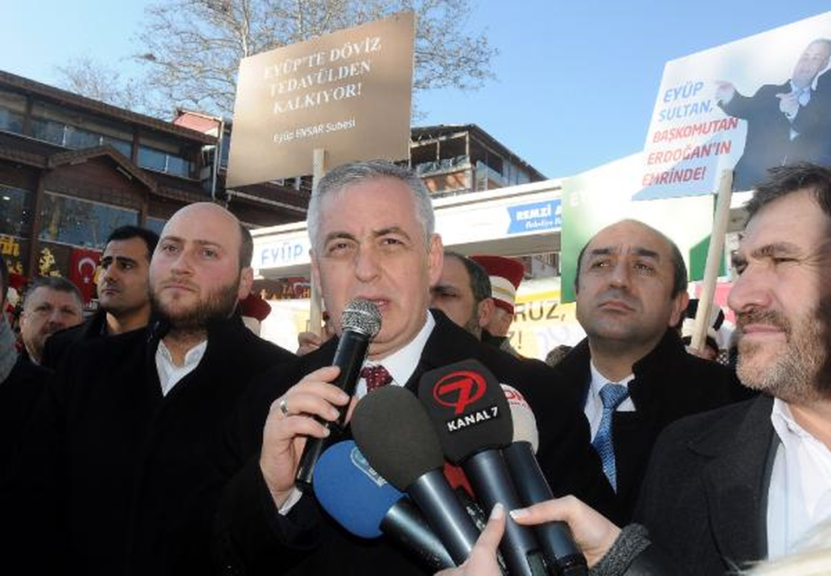 Eyüp Belediyesi\'nden \'Dövizi Boz Oyunu Boz\' Kampanyası