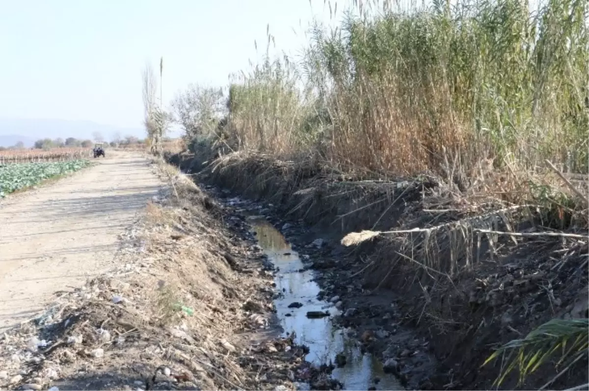 Gölmarmara\'nın Dereleri Temizleniyor