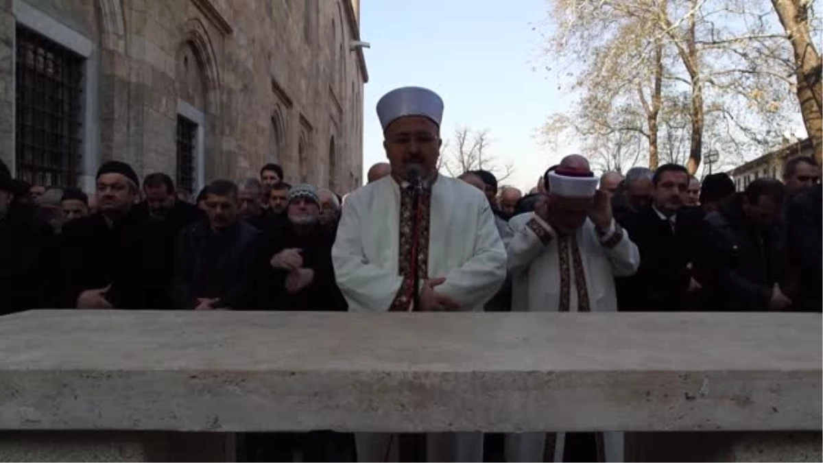Halep\'te Hayatını Kaybedenler Için Gıyabi Cenaze Namazı