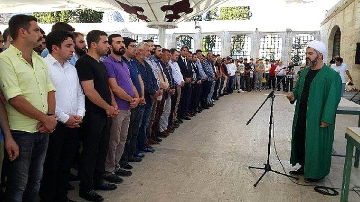 Halep\'te Hayatını Kaybedenler İçin Gıyabi Cenaze Namazı