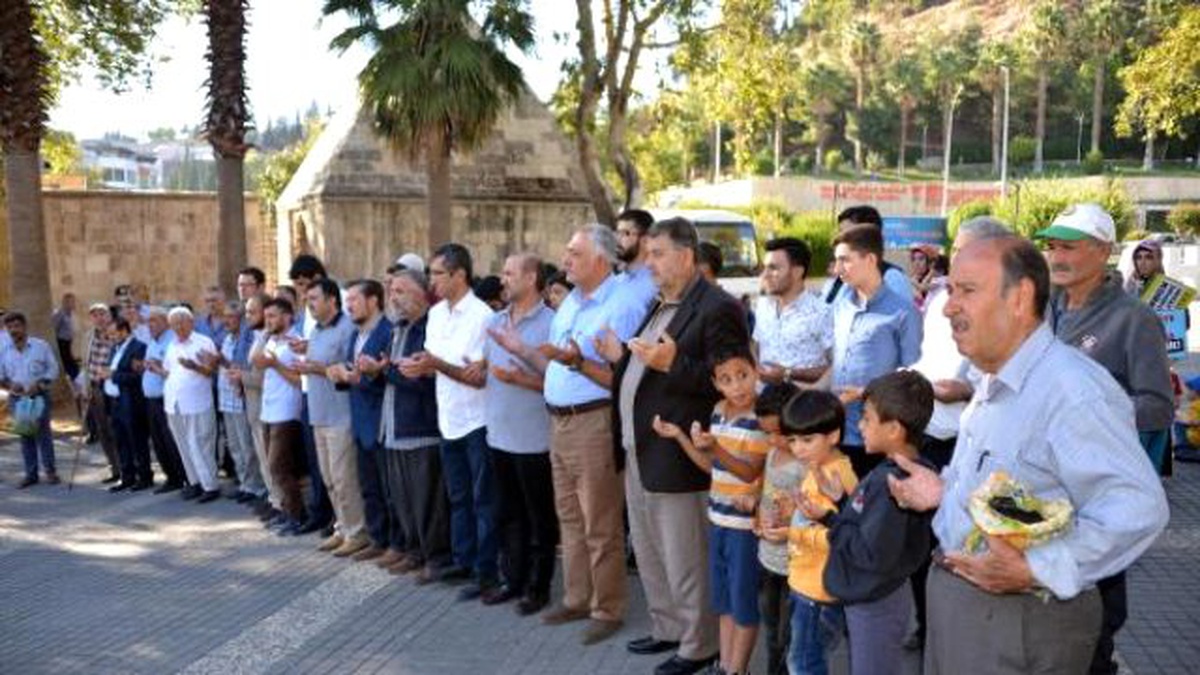Halep\'te Sivillere Yönelik Saldırılara Tepki