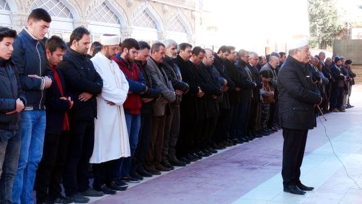 Halep\'te Ölenler İçin Kilis\'te Gıyabi Cenaze Namazı