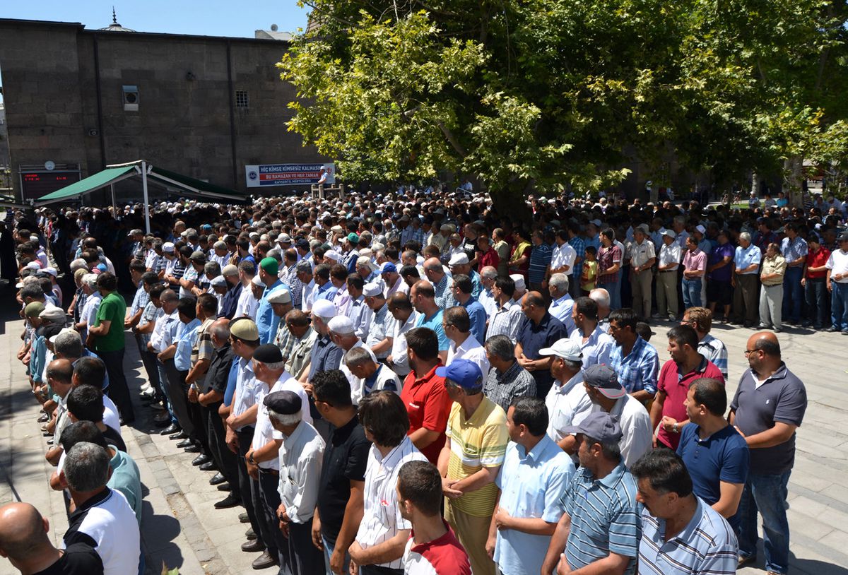 Halep\'teki Sivillere Yönelik Sadırılar