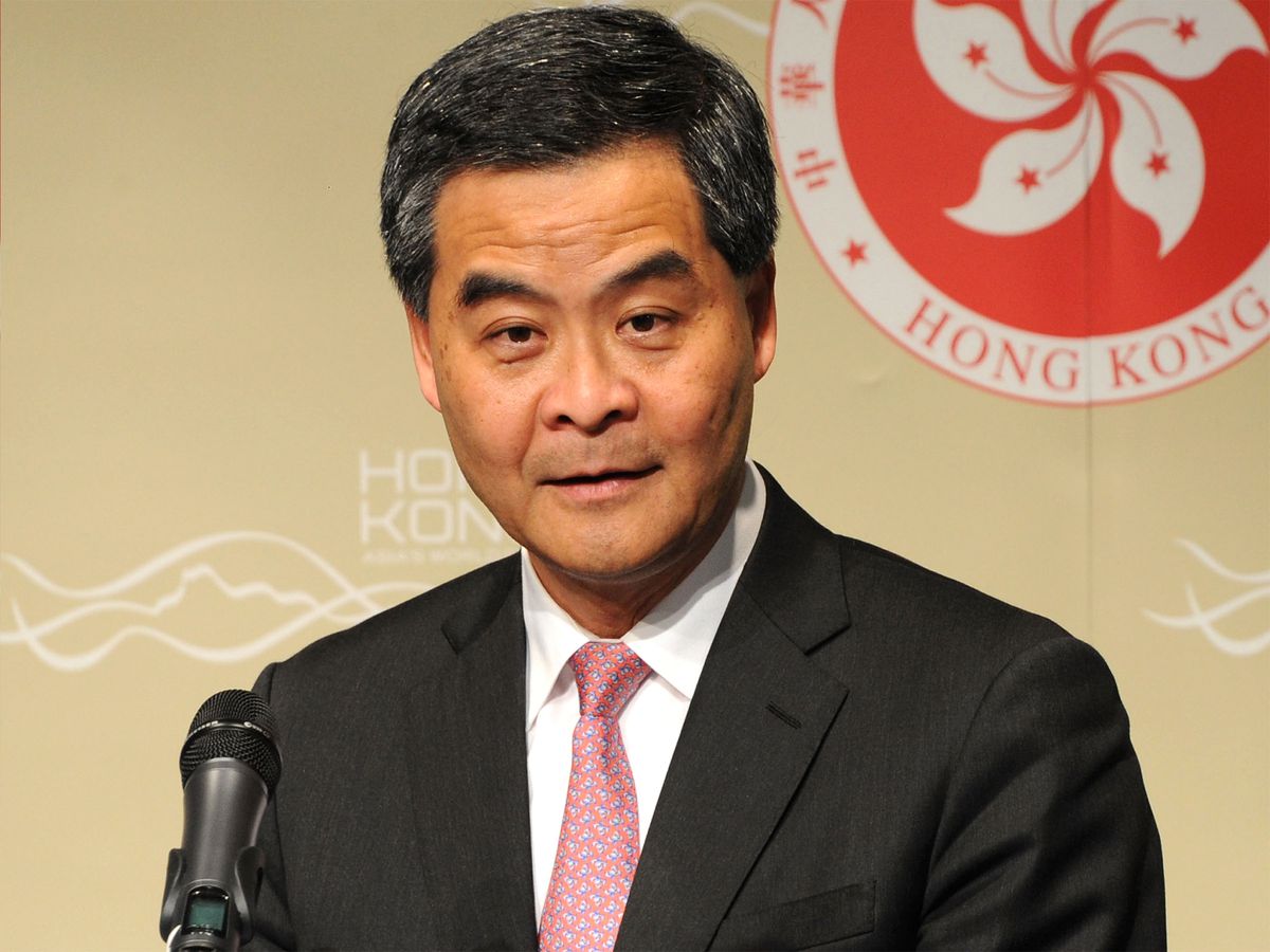 Hong Kong Lideri Leung Gelecek Seçimde Aday Olmayacak