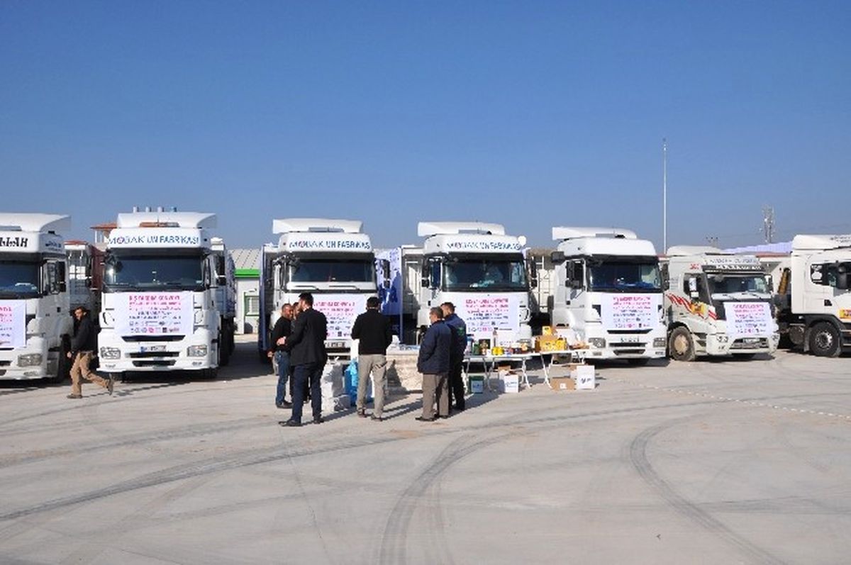 İhh\'dan Suriye\'ye 35 Tır Kışlık Yardım