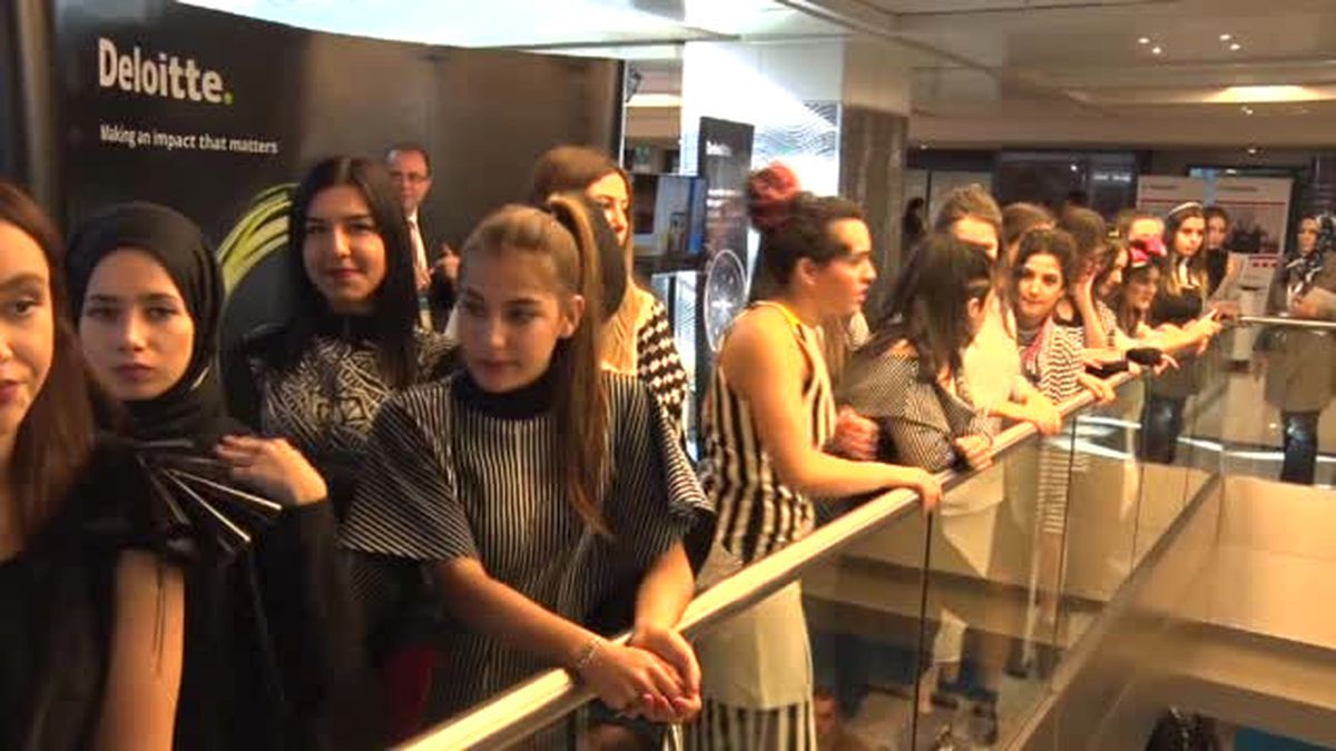Inovasyon Haftası\'nda Üniversitelilerden Defile