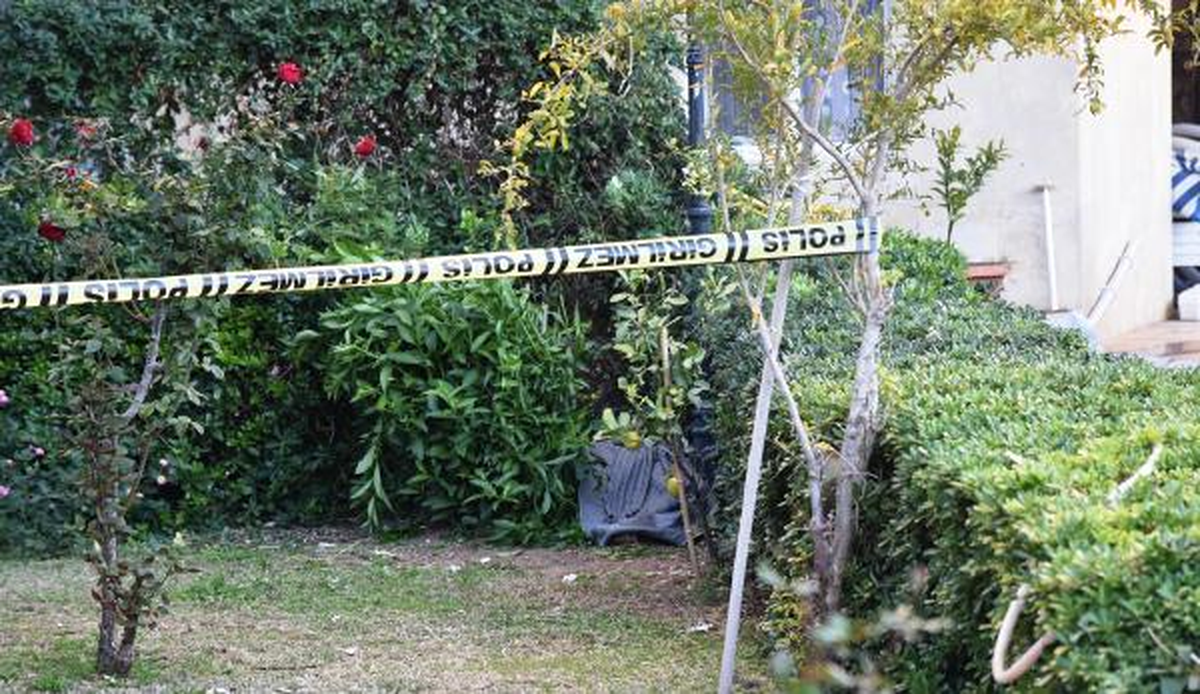 İş Adamı 6'ncı Kattan Ölüme Atladı, Eşi Gözyaşı Döktü