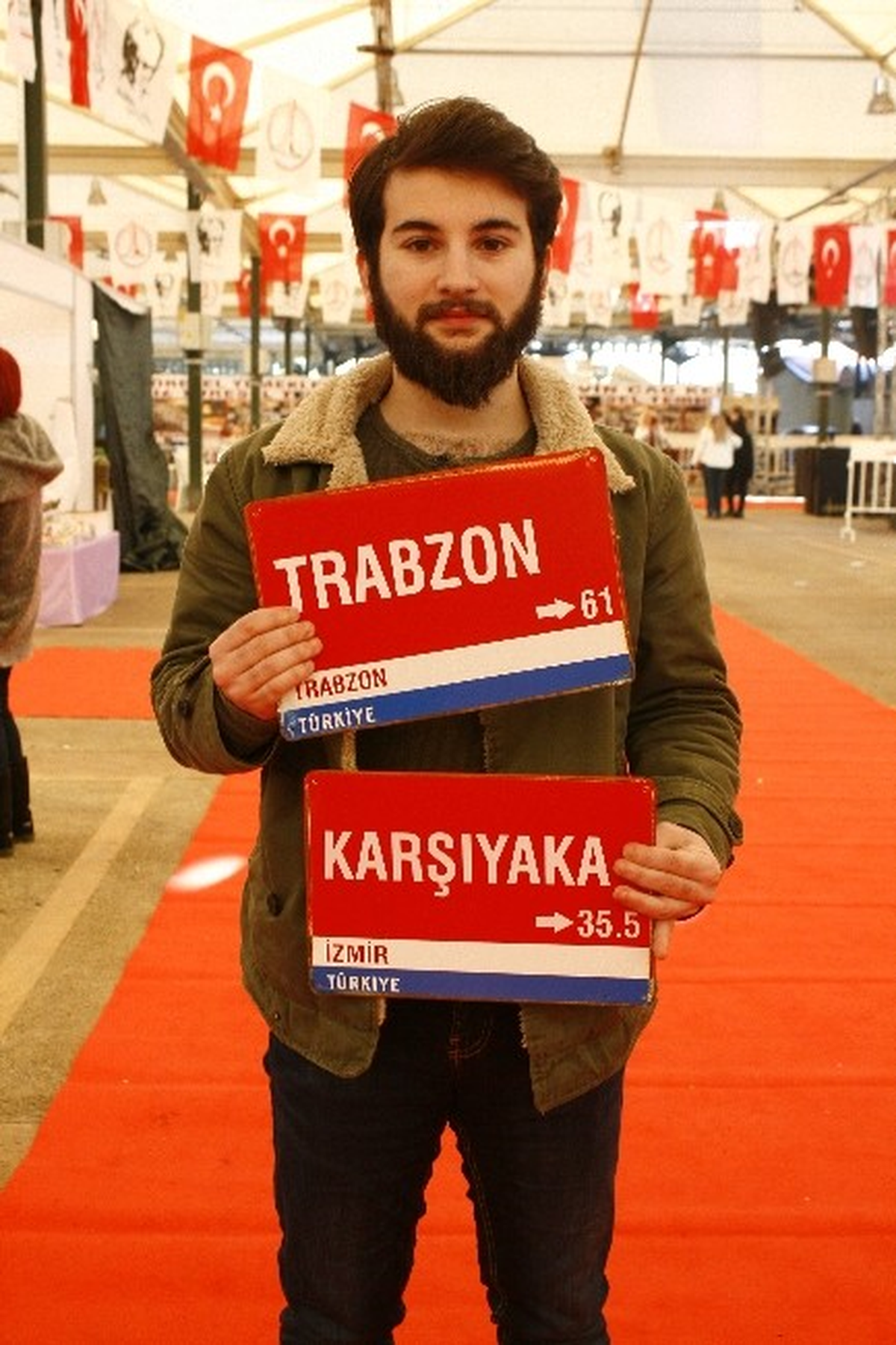 İzmir\'de 9. Hamsi Şöleni Renkli Başladı