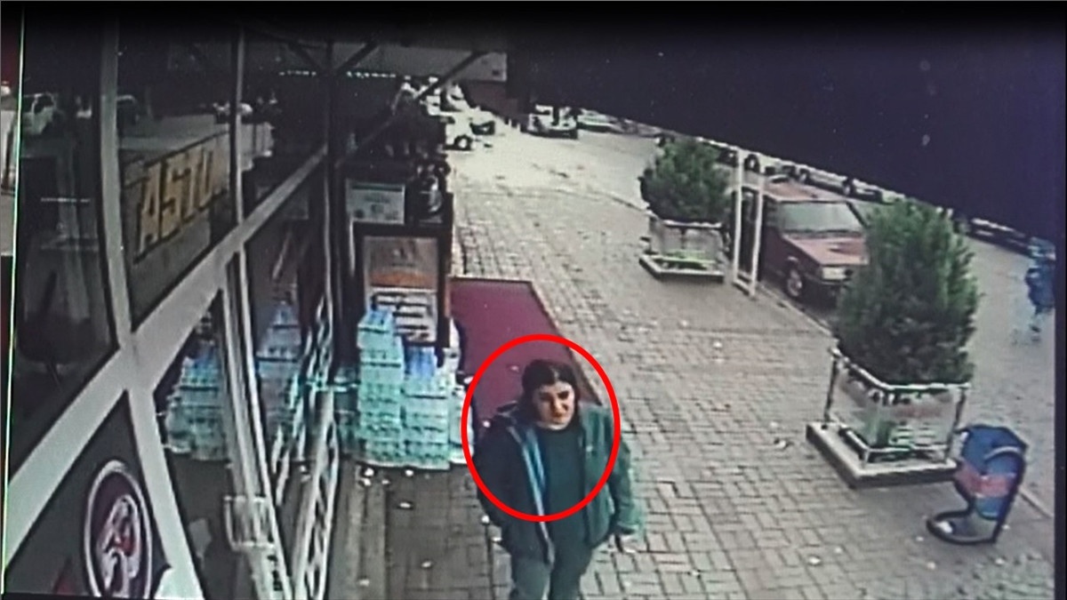 İzmir\'de Saldırı Hazırlığındaki Teröristlerin Yakalanması