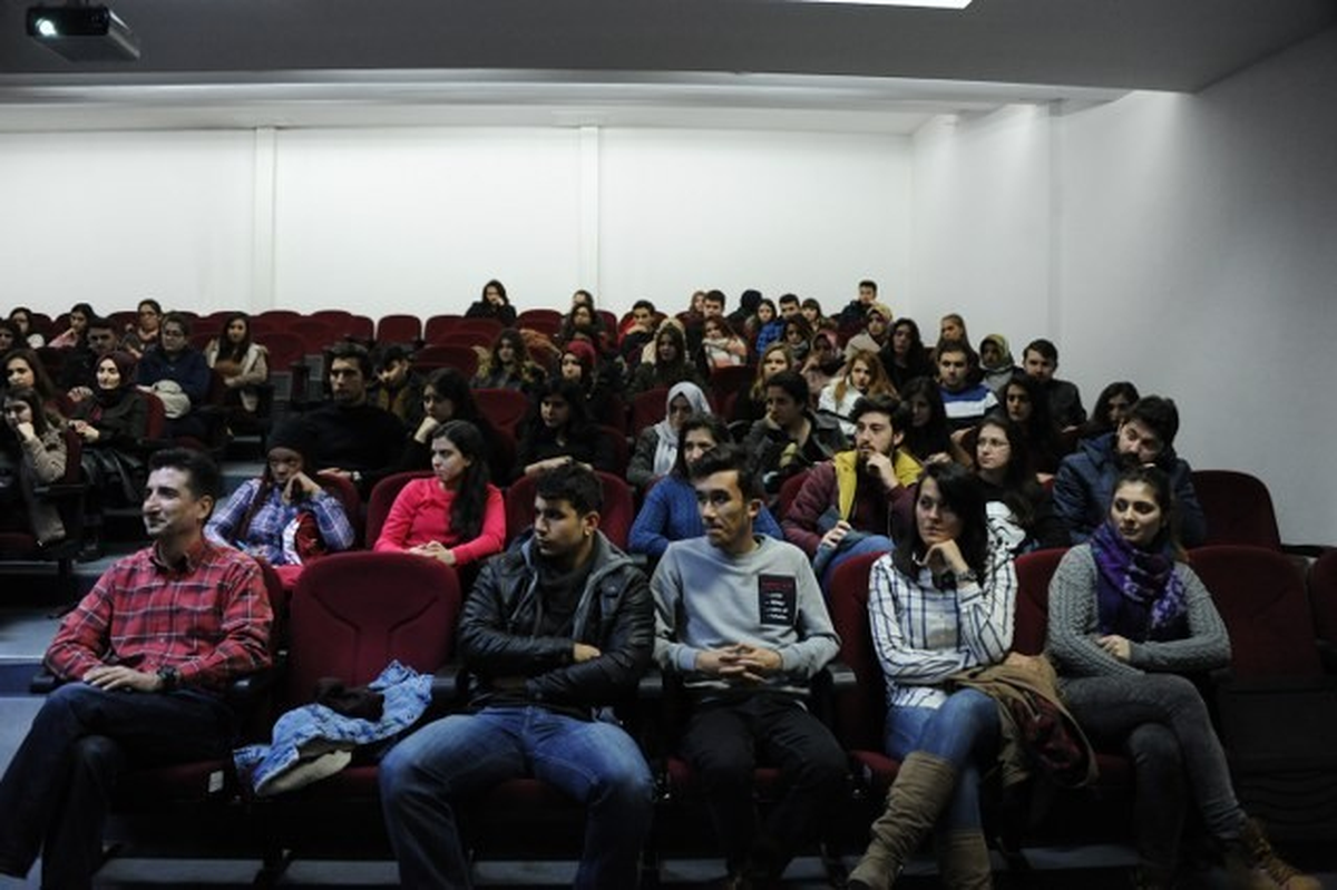 Kariyer Planlama" Seminerleri Fen Edebiyat Fakültesi Bölümlerinde Devam Ediyor