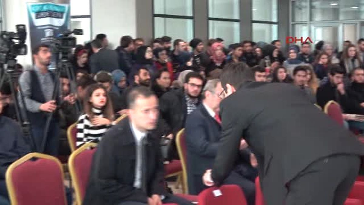Konya Davutoğlu, Üniversite Öğrencileriyle Buluştu