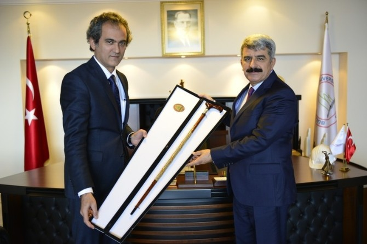 Koü Rektöründen Prof. Dr. Mahmut Özer\'e Ziyaret