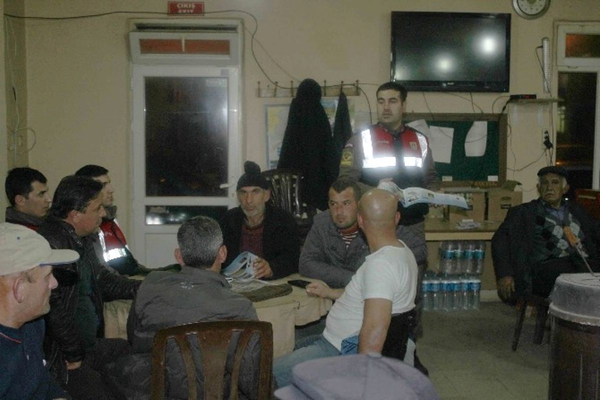Malkara Jandarma Ekibi Halkı Bilinçlendiriyor