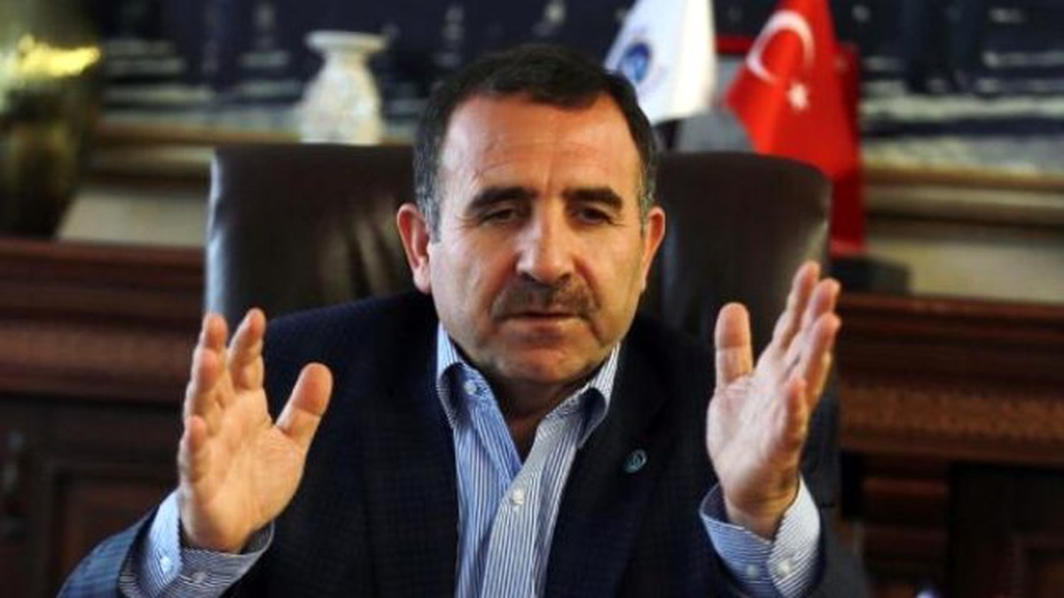 Merkez Parti Genel Başkanı Karslı Hakkında Fetö\'den Yakalama Kararı