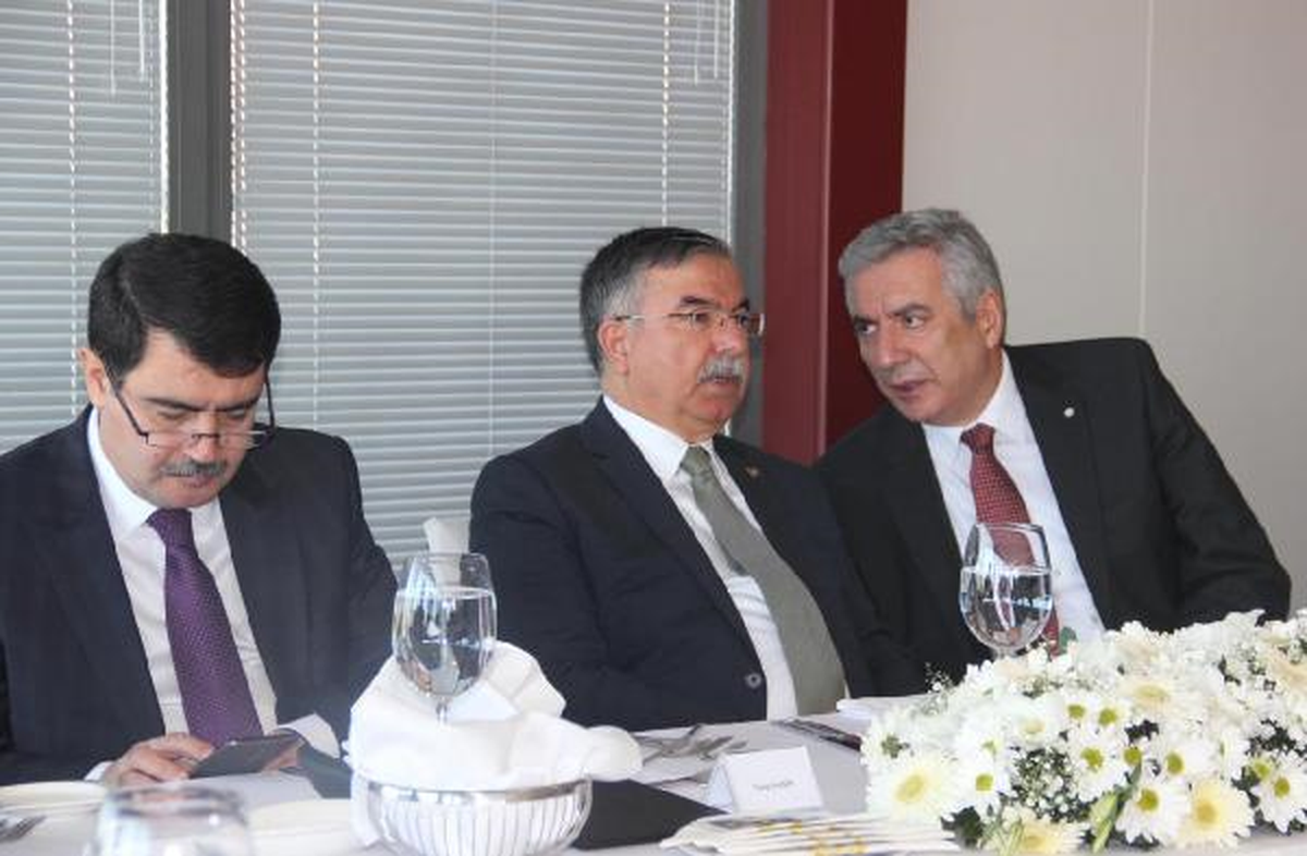 Milli Eğitim Bakanı İsmet Yılmaz"Türkiye\'nin Eğitimi Geçmişten Çok Daha İyi"