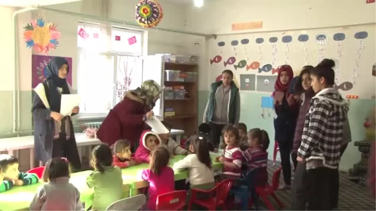 Minik Eller Üşümesin" Projesi