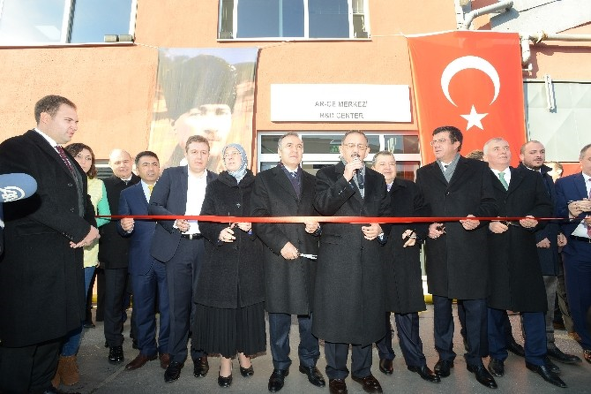 Patron, Çalışanlarına Ayda 500 Liraya 40 Bin Liralık Konut Yaptırdı