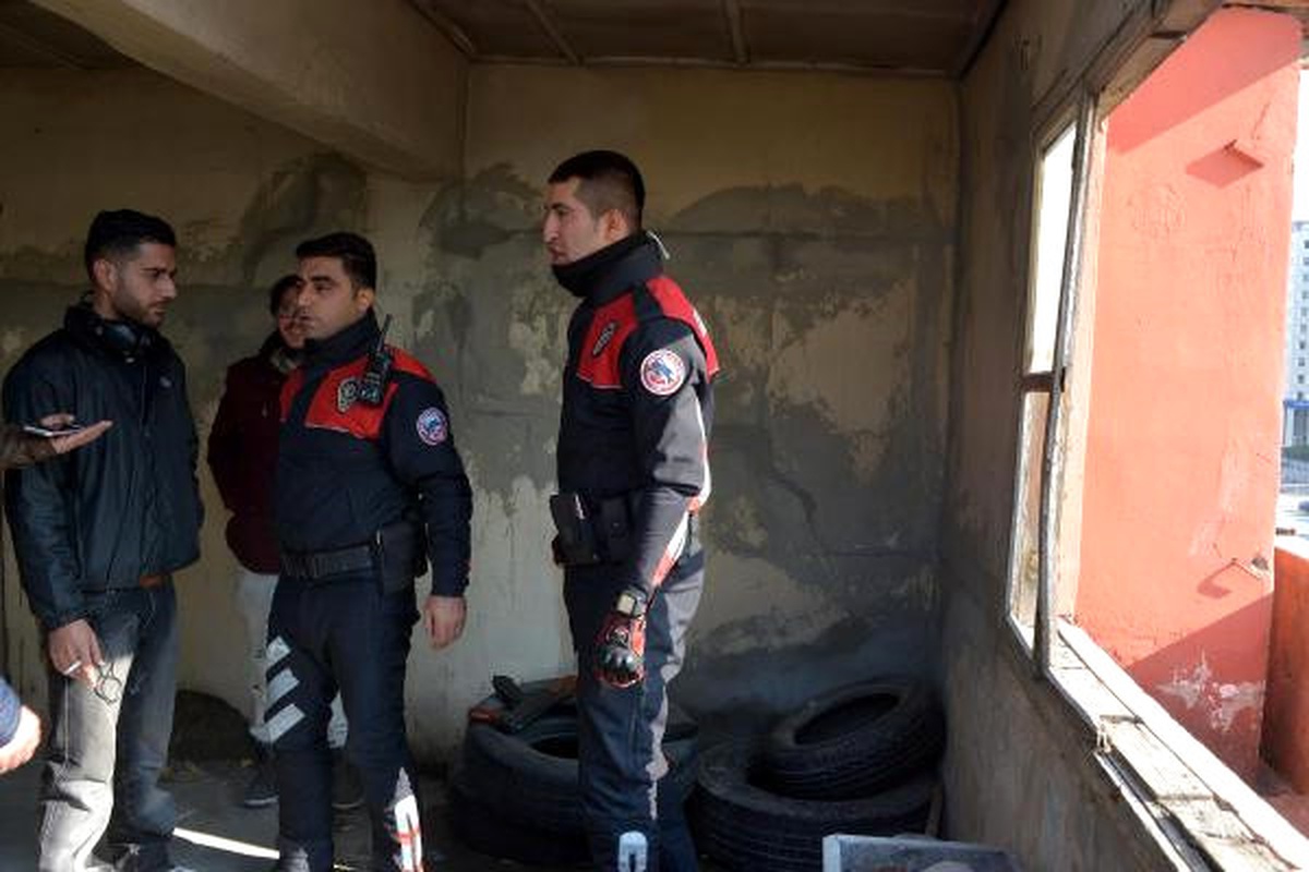 Polisten, Dizi Setine Uzun Namlulu Silah Baskını