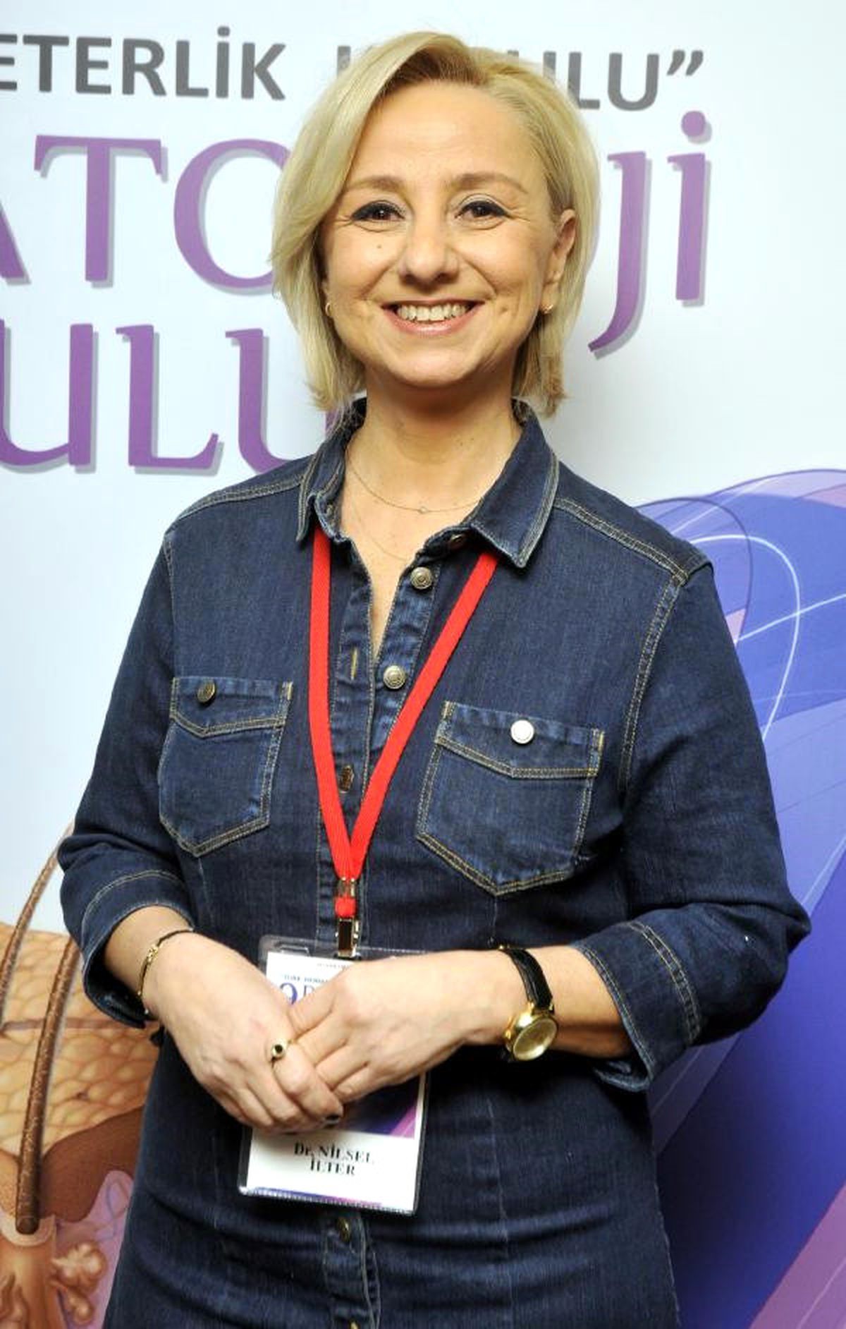 Prof. Dr. İlter: Akne Bir Hastalıktır, İlaçla Tedavi Edilir