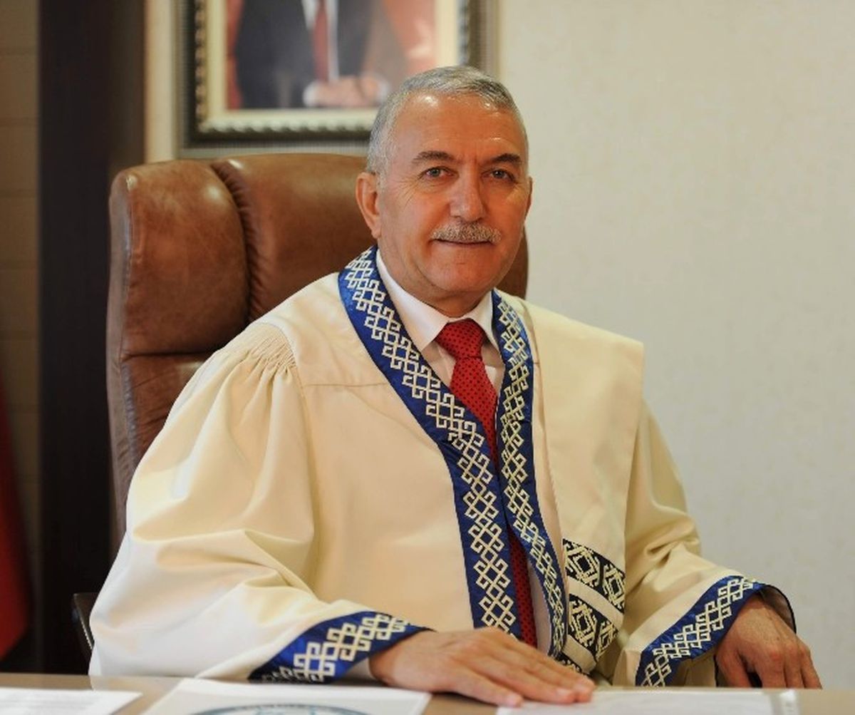 Rektör Gönün\'nin 10 Aralık Dünya İnsan Hakları Günü Mesajı