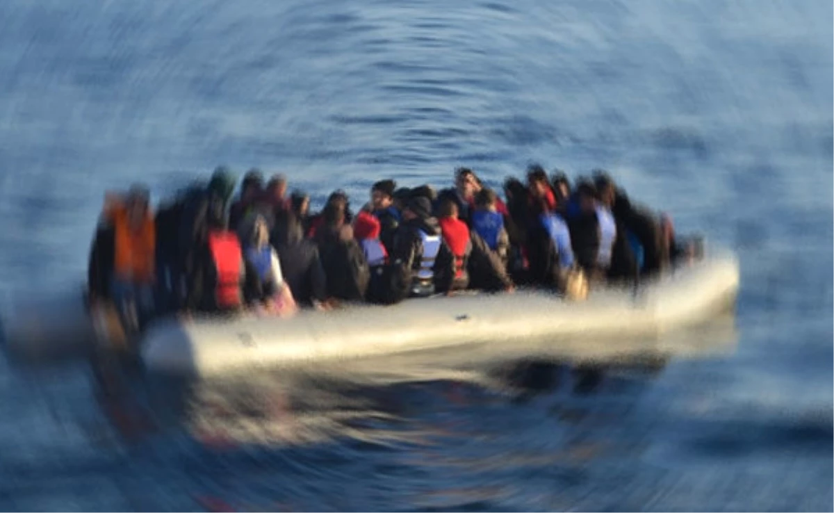 Sakız Adası Açıklarında 66 Göçmen Kurtarıldı