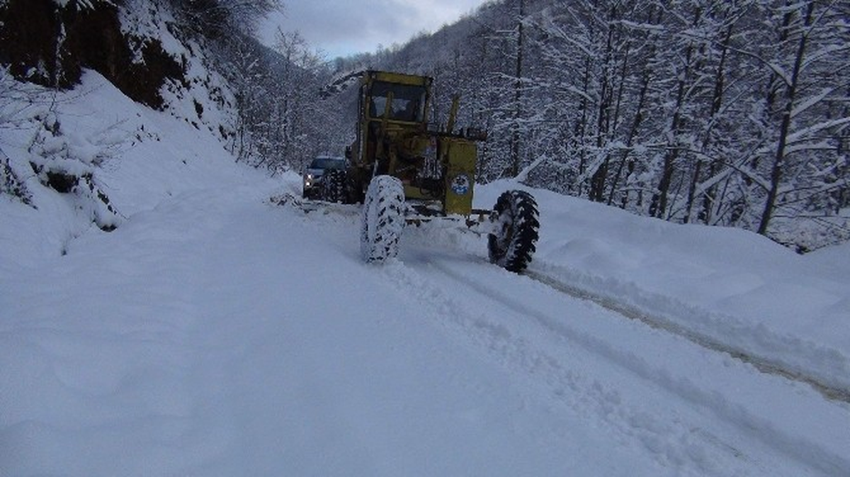 Trabzon\'da Kar Nedeniyle Kapanan Yollar Açıldı