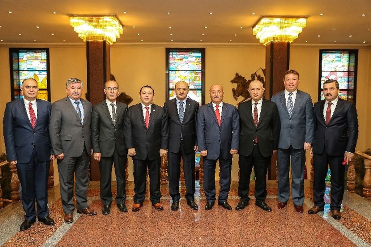 Türk Harb-İş Sendikası Heyetinden Bakan Işık\'a Ziyaret